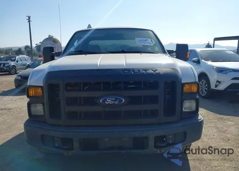 2009 Ford F-250 Lariat/Xl/Xlt z USA, uszkodzony, nr VIN 1FTSX205X9EA17660